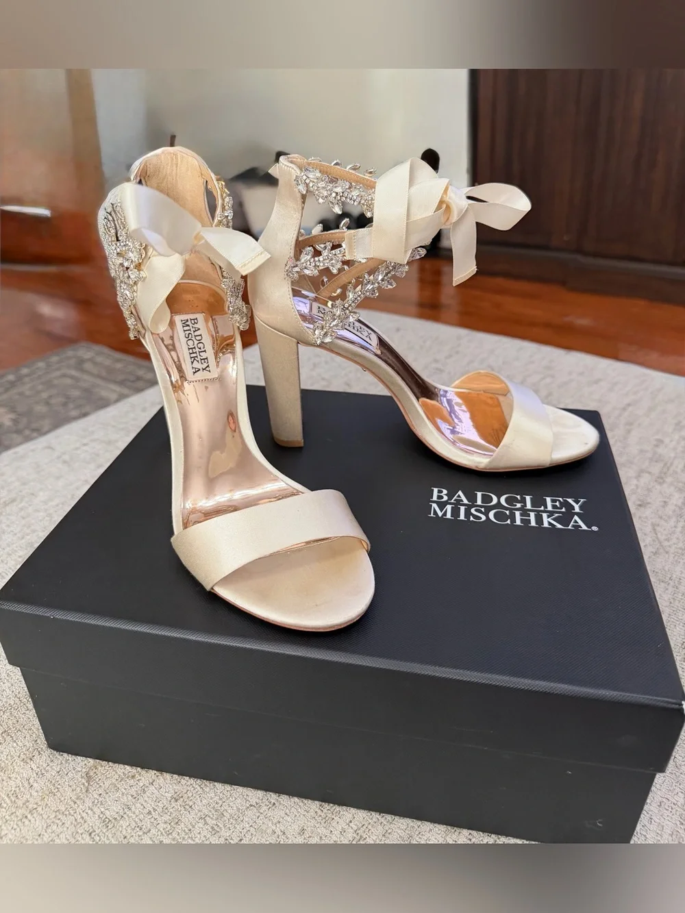 Badgley Mischka Ivory Satin Rhinestone Leaf Ribbon Ankle Tie Block Heels 7
